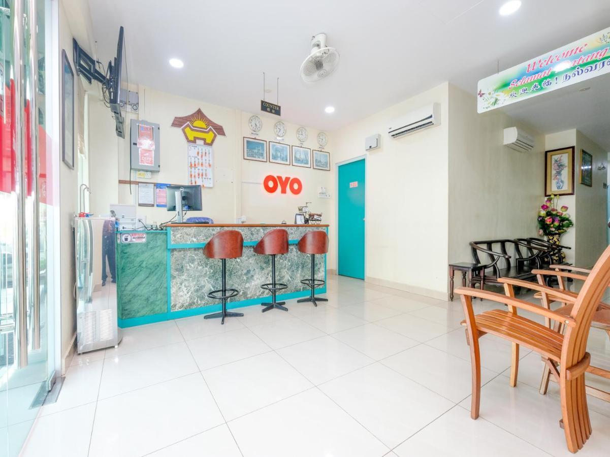 Oyo 89877 Sun Triang Hotel Kampong Kerayong Экстерьер фото